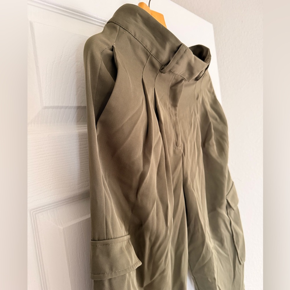 NWOT SAM EDELMAN Laila Pleated Tapered Cargo Pants in Kalamata Size 6 - Picture 8 of 15